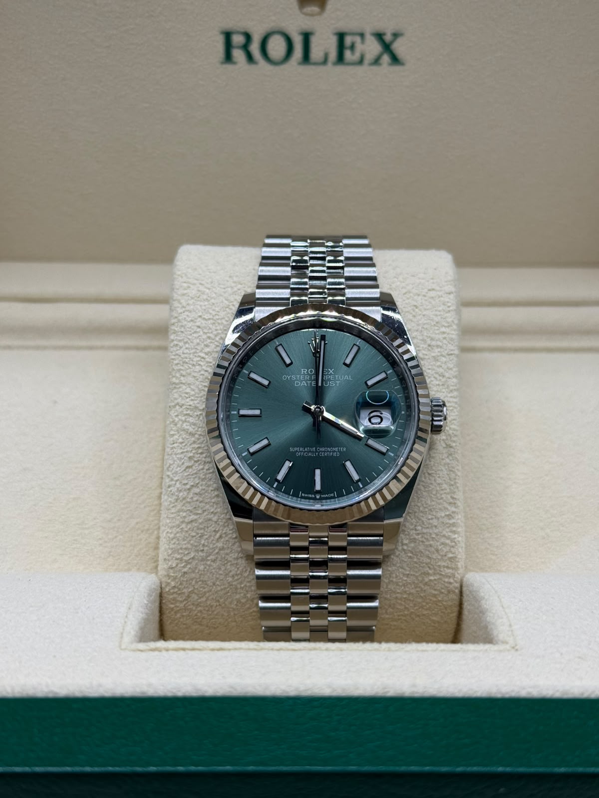 Rolex Datejust 36 Mint 126234 Jubilee